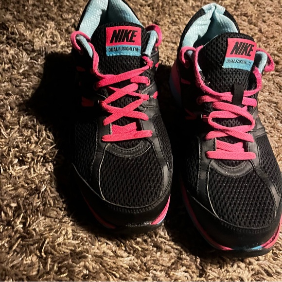 Women’s Nike Dual Fusion Lite Running Shoes US Size 9 - Picture 5 of 10